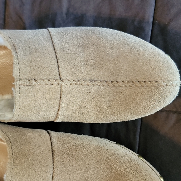***UGG Clogs*** - Picture 4 of 16